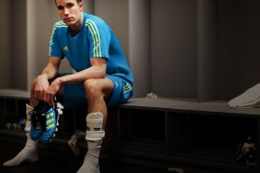 开云体育APP下载-帕尔默魔法撕裂丹麦防线，马竞式火力压制诠释现代足球暴力美学