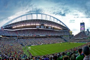 开云体育登录-阿圭罗的黄昏独舞，当牙买加闪电撞上智利冰川